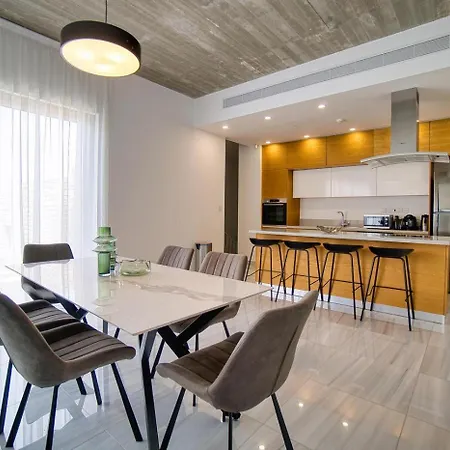 Villa Pearl 9 *