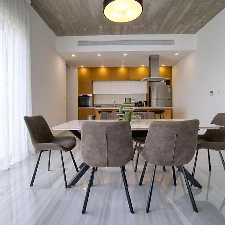 Pearl 9 Villa Peyia